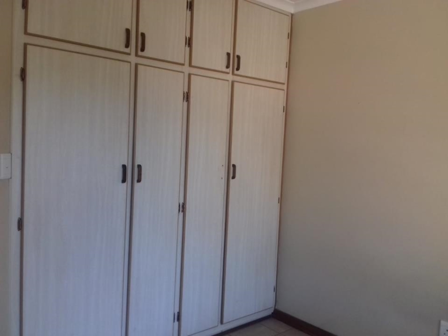 To Let 2 Bedroom Property for Rent in Langenhovenpark Free State